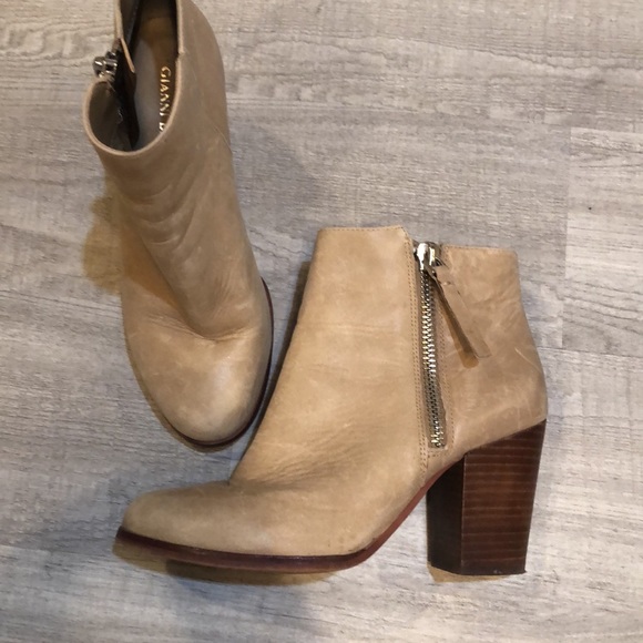 Gianni Bini • Distressed Leather Ankle Boots - Picture 5 of 11
